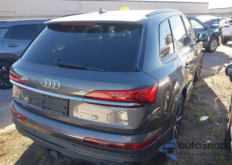 2021 Audi Q7 Prestige 55 Tfsi Quattro Tiptronic z USA, uszkodzony, nr VIN WA1VXBF79MD032133